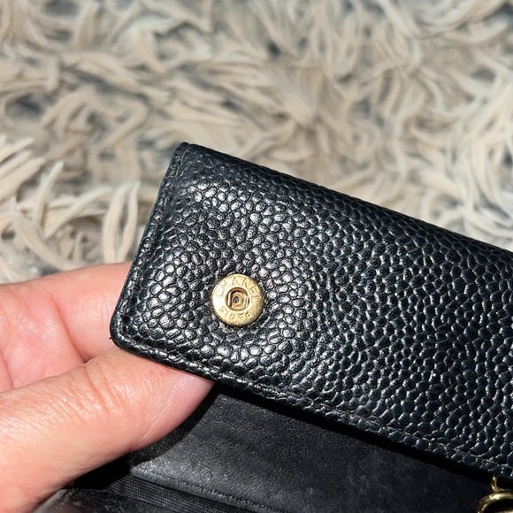 T-13: CHANEL Caviar Leather 6-Key Holder Case - Picture 8 of 9